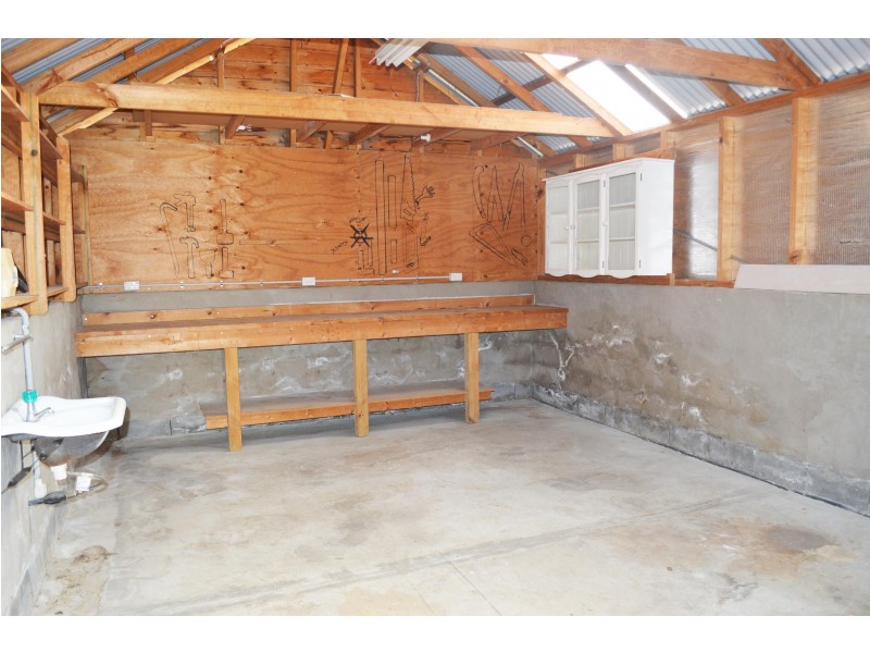 527 Cossor Street, Albury NSW 2640