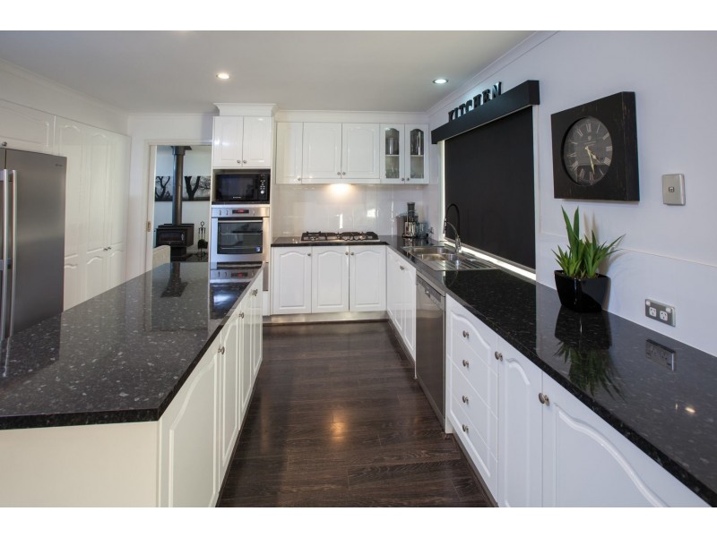 103 Johnston Road, West Albury NSW 2640