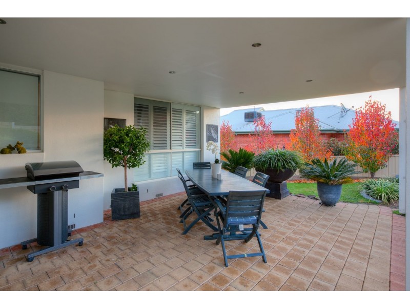 103 Johnston Road, West Albury NSW 2640