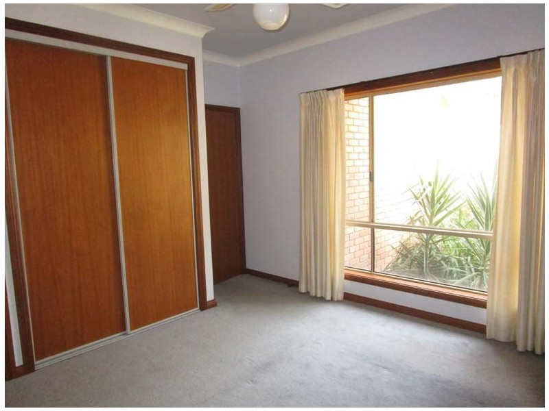 697 Hodge Street, Albury NSW 2640