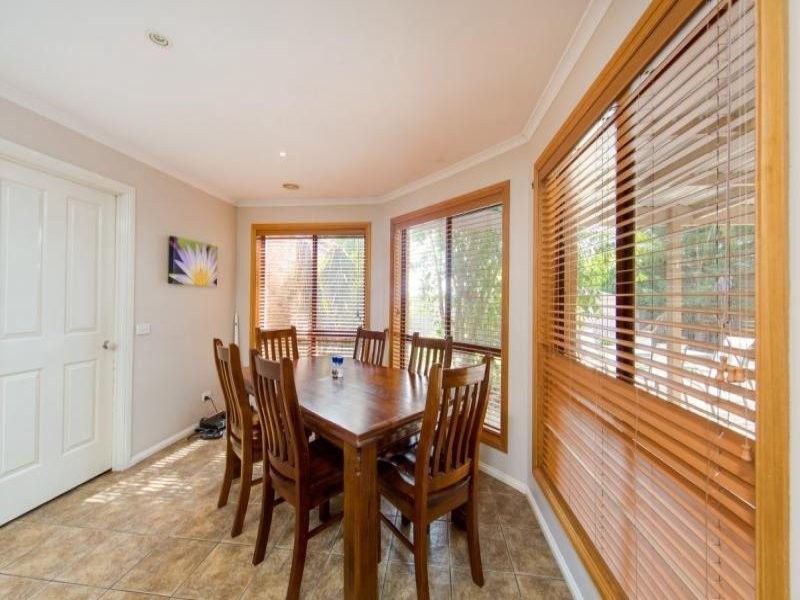 11 Adams Court, Thurgoona NSW 2640