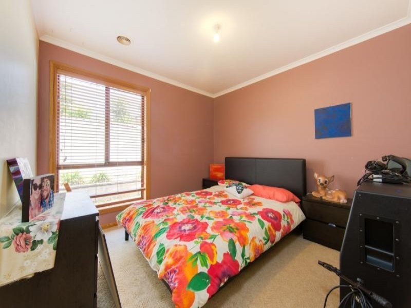 11 Adams Court, Thurgoona NSW 2640