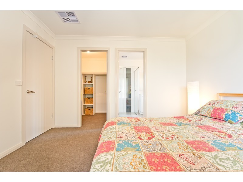 31 Felstead Circuit, Thurgoona NSW 2640