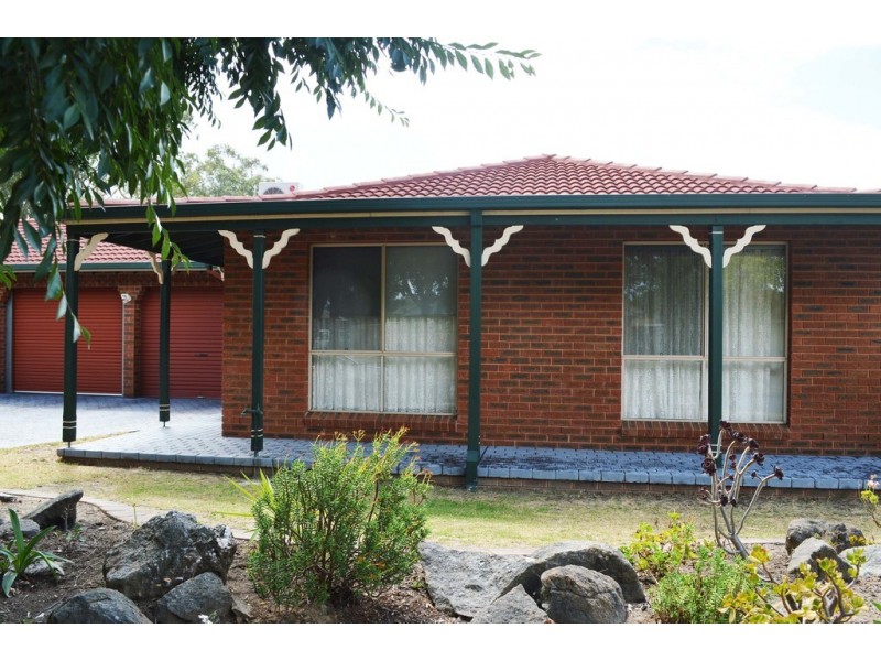 2/1 Saville Avenue, Lavington NSW 2641