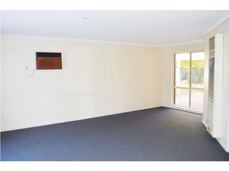 16 Nardoo Court, Thurgoona NSW 2640