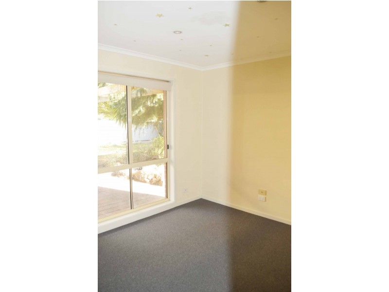 16 Nardoo Court, Thurgoona NSW 2640