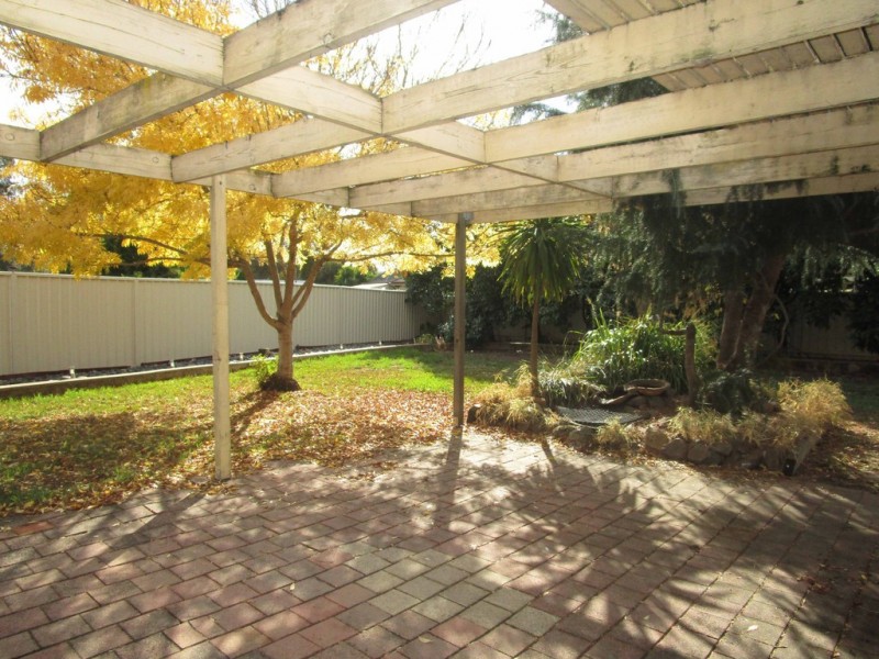 16 Nardoo Court, Thurgoona NSW 2640