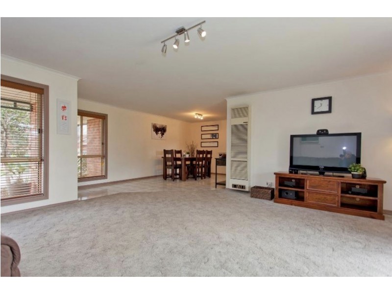 2/472 Heriot Street, Lavington NSW 2641