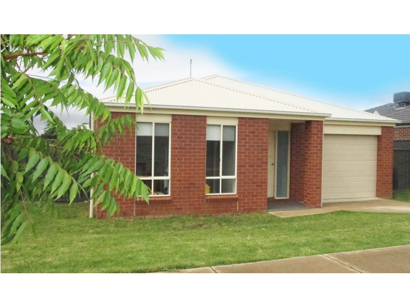 203 Kaitlers Road, Lavington NSW 2641