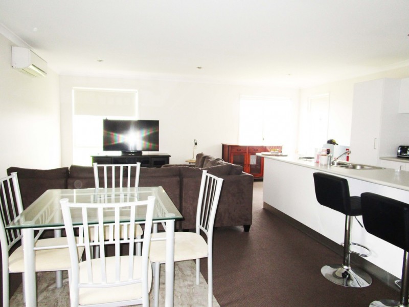 203 Kaitlers Road, Lavington NSW 2641
