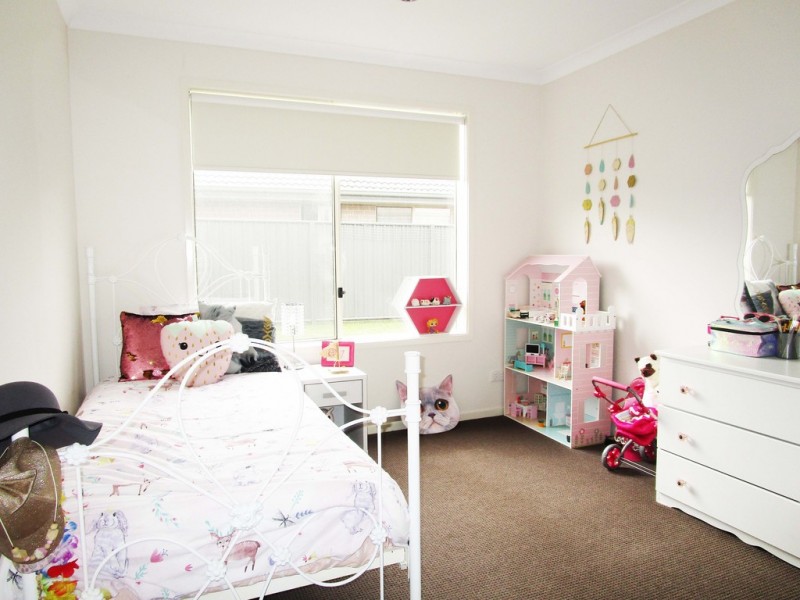 203 Kaitlers Road, Lavington NSW 2641