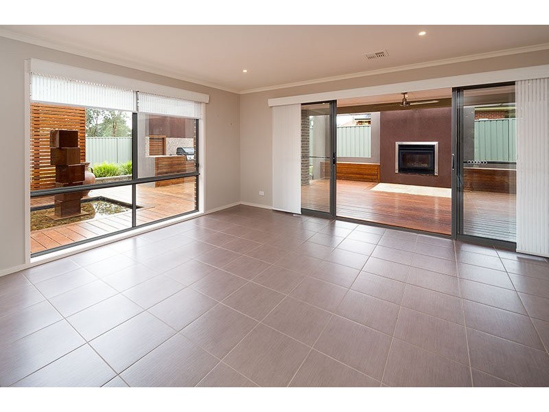 5 Whitebox Circuit, Thurgoona NSW 2640