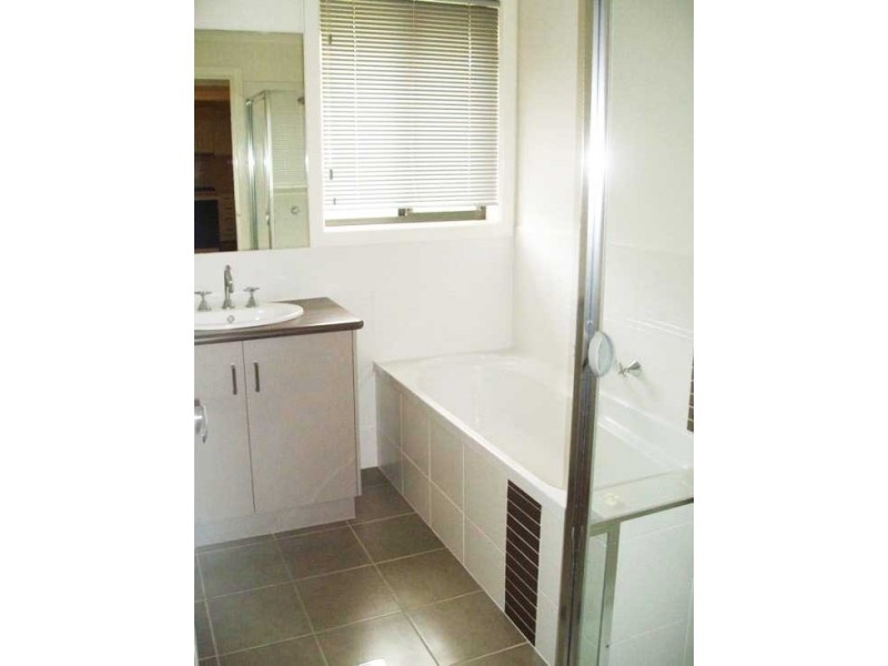 3/450 Ainslie Avenue, Lavington NSW 2641