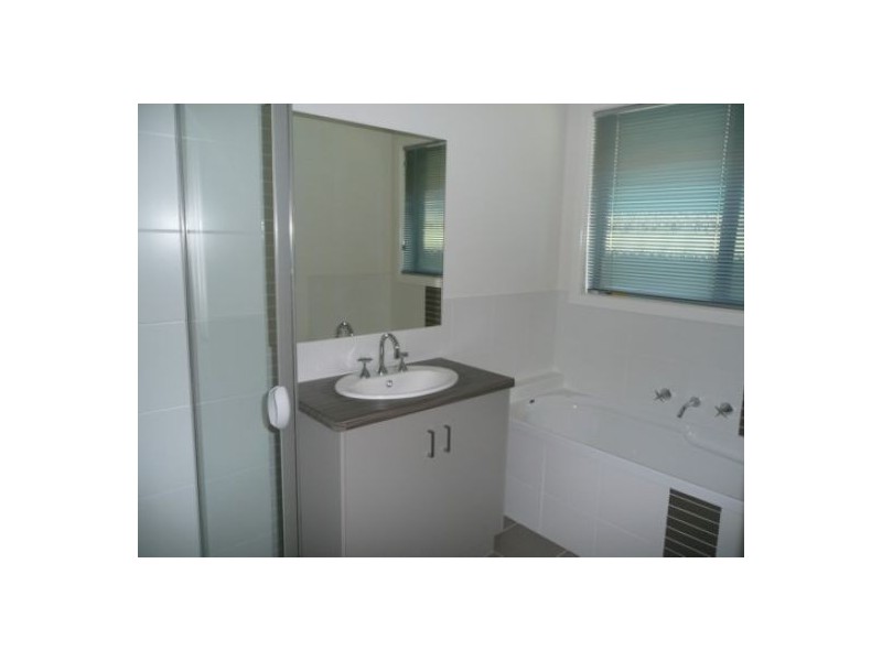 1/450 Ainslie Avenue, Lavington NSW 2641