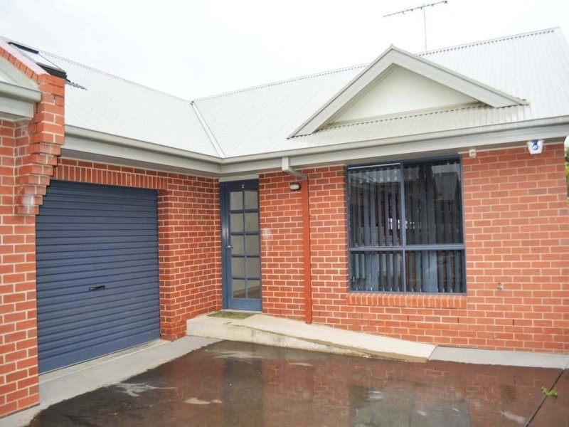 3/245 Prune Street, Lavington NSW 2641