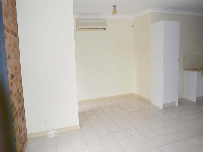 3/245 Prune Street, Lavington NSW 2641