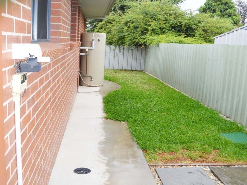 3/245 Prune Street, Lavington NSW 2641