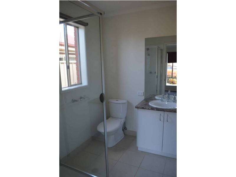 12 Sugar Gum Road, Thurgoona NSW 2640