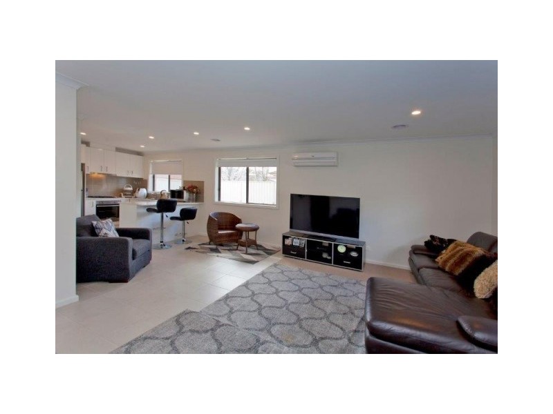 33/590-592 Oliver Street, Lavington NSW 2641