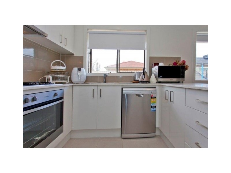 33/590-592 Oliver Street, Lavington NSW 2641