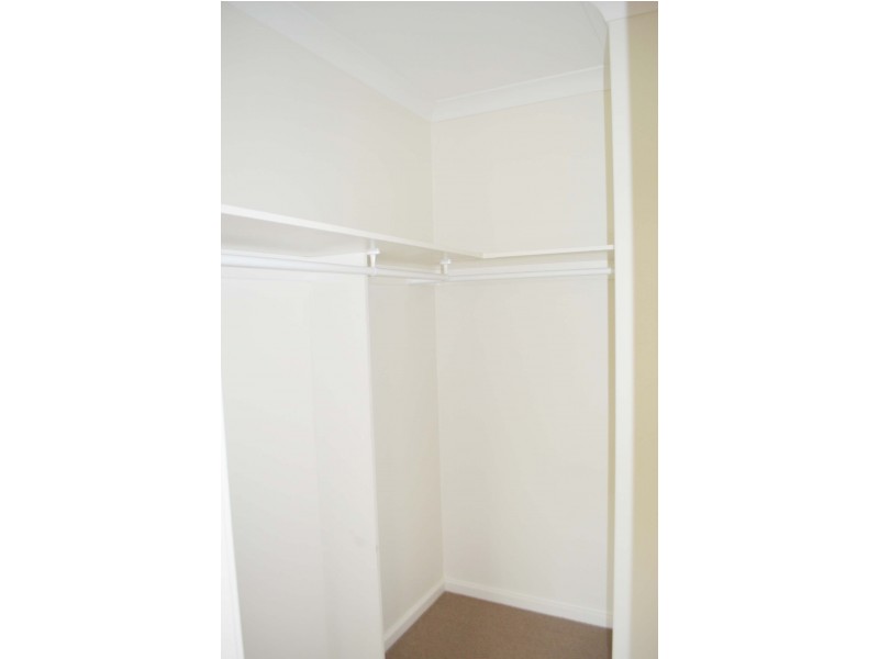 33/590-592 Oliver Street, Lavington NSW 2641