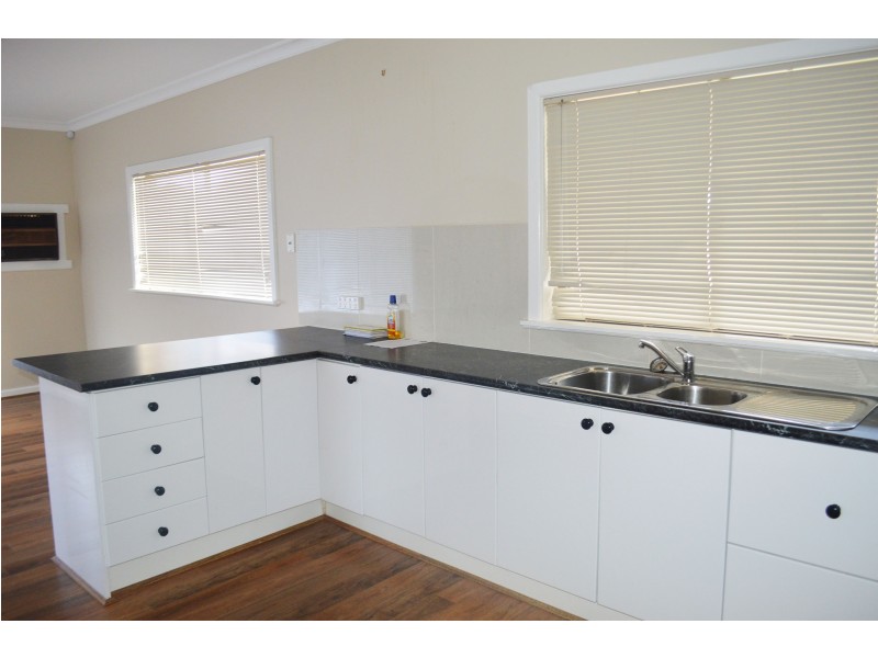 401 Prune Street, Lavington NSW 2641