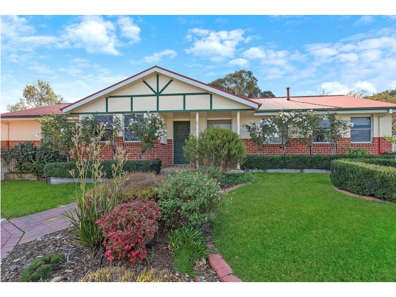 6 Dirru Court, Springdale Heights NSW 2641