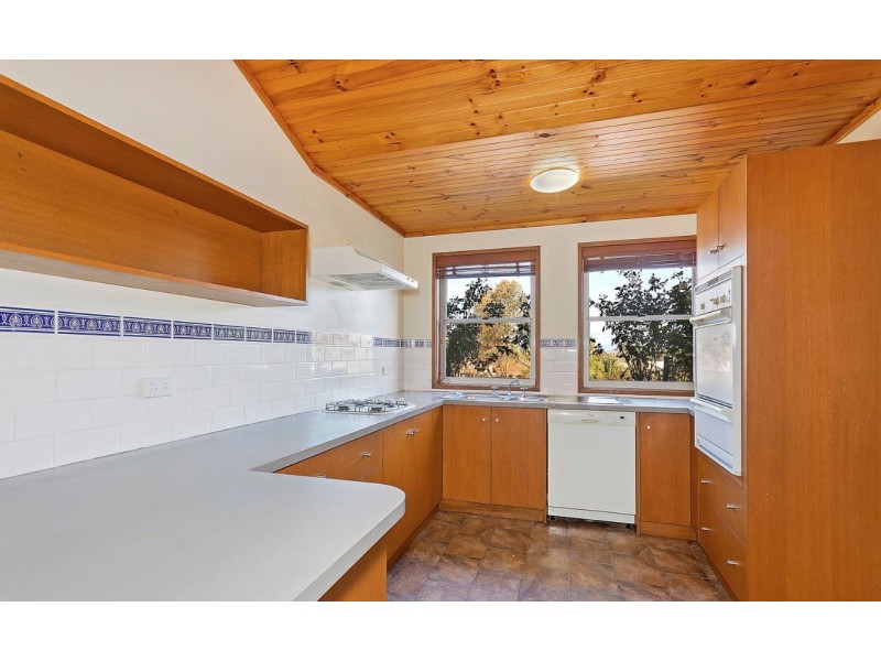 6 Dirru Court, Springdale Heights NSW 2641