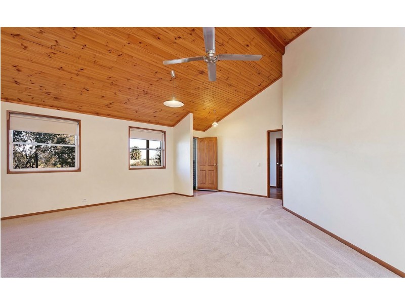 6 Dirru Court, Springdale Heights NSW 2641