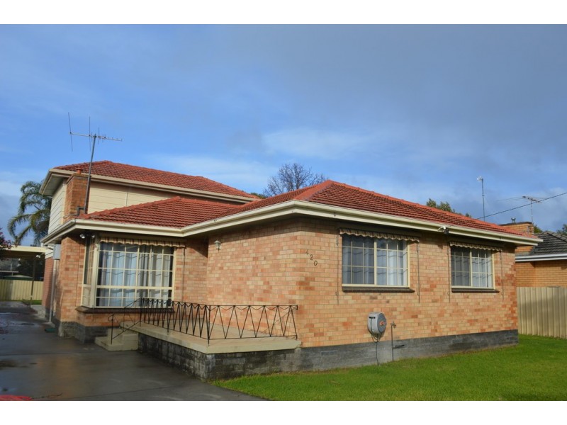 420 Prune Street, Lavington NSW 2641