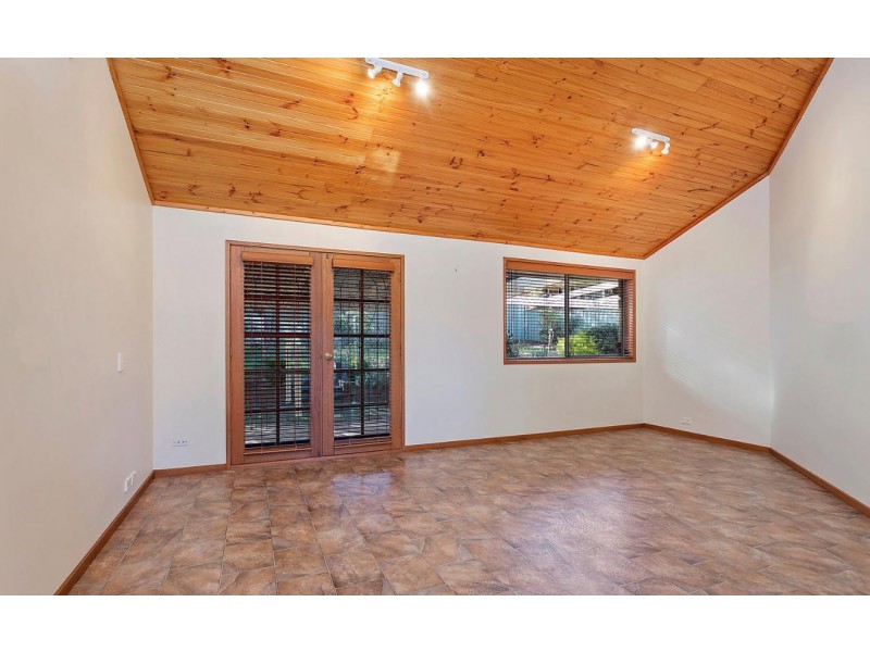 6 Dirru Court, Springdale Heights NSW 2641