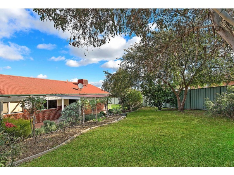 6 Dirru Court, Springdale Heights NSW 2641