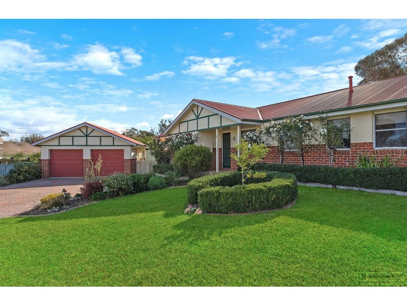 6 Dirru Court, Springdale Heights NSW 2641