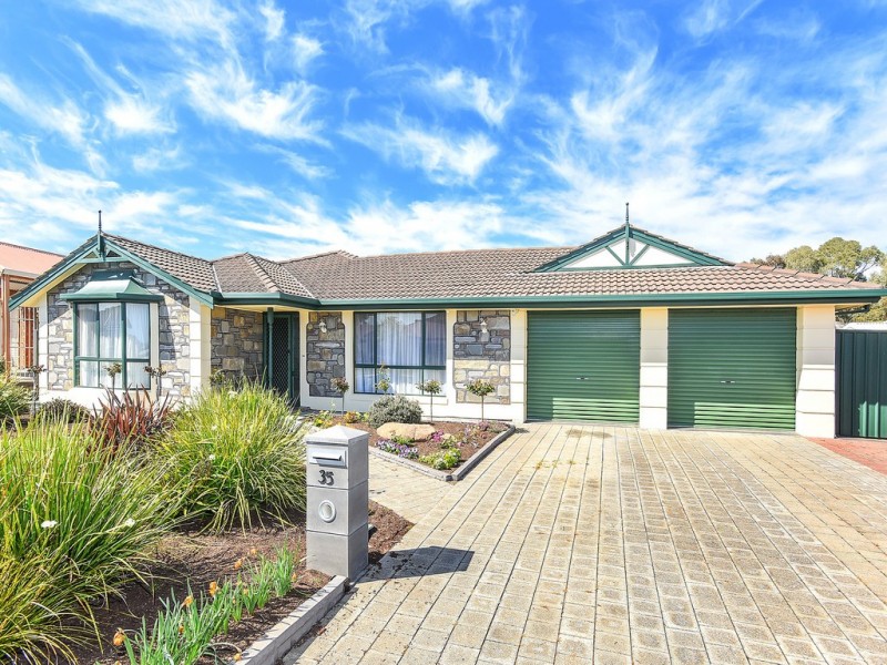 35 Foxfield Drive, Onkaparinga Hills SA 5163