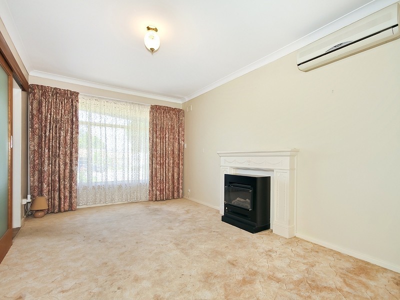 37 Capeview Crescent, Hackham SA 5163