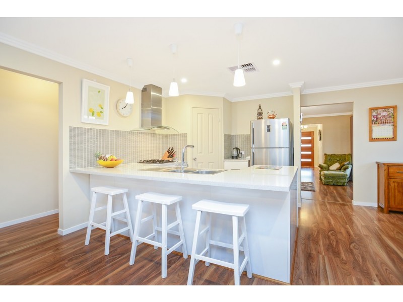 33 Byron Bay Boulevard, Seaford Rise SA 5169