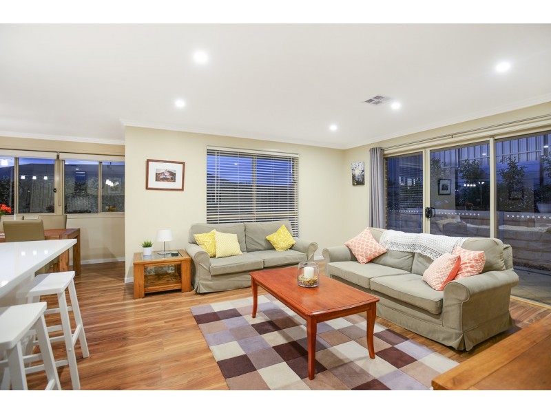 33 Byron Bay Boulevard, Seaford Rise SA 5169