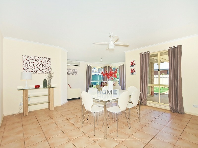 32 Pridham Boulevard, Aldinga Beach SA 5173