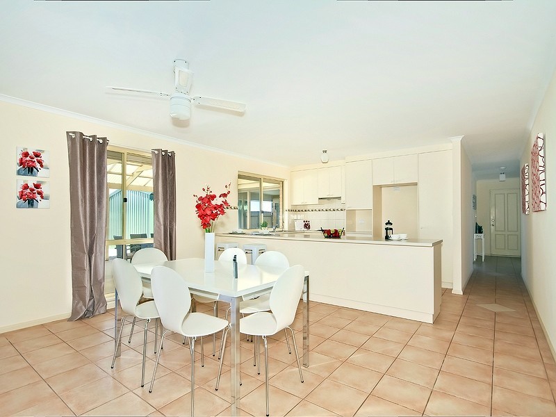 32 Pridham Boulevard, Aldinga Beach SA 5173