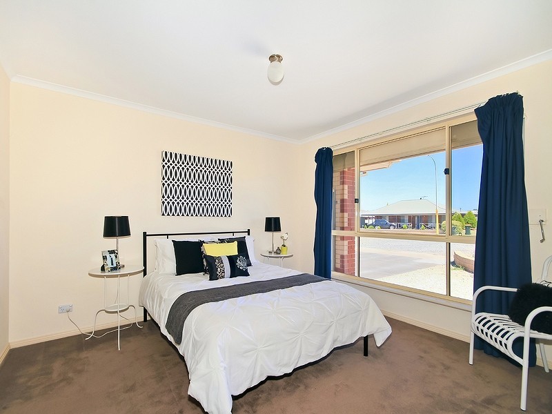 32 Pridham Boulevard, Aldinga Beach SA 5173