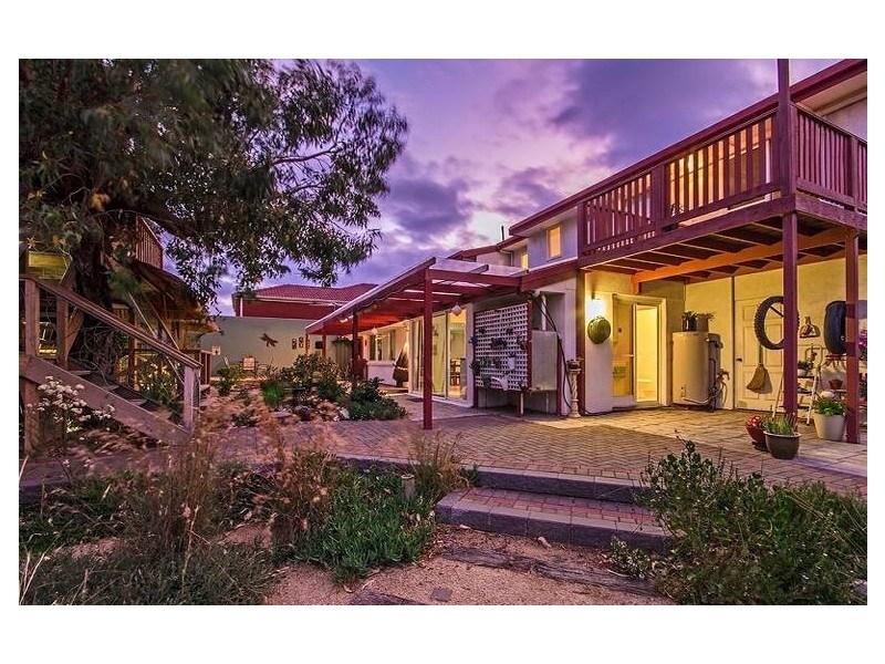 16 Chapman Avenue, Mclaren Vale SA 5171
