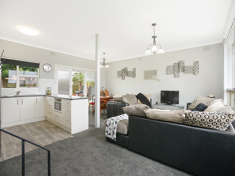 11 Saphire Road, Morphett Vale SA 5162