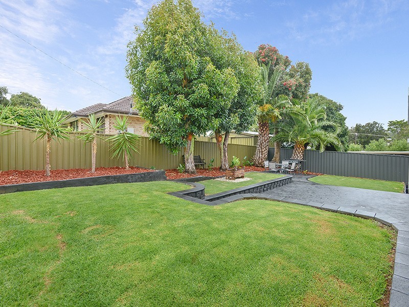 11 Saphire Road, Morphett Vale SA 5162