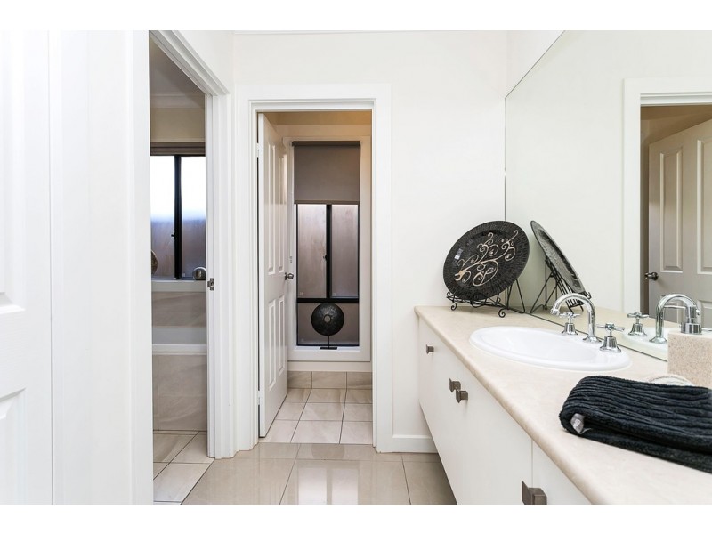 34 Telegraph Road, Seaford Meadows SA 5169