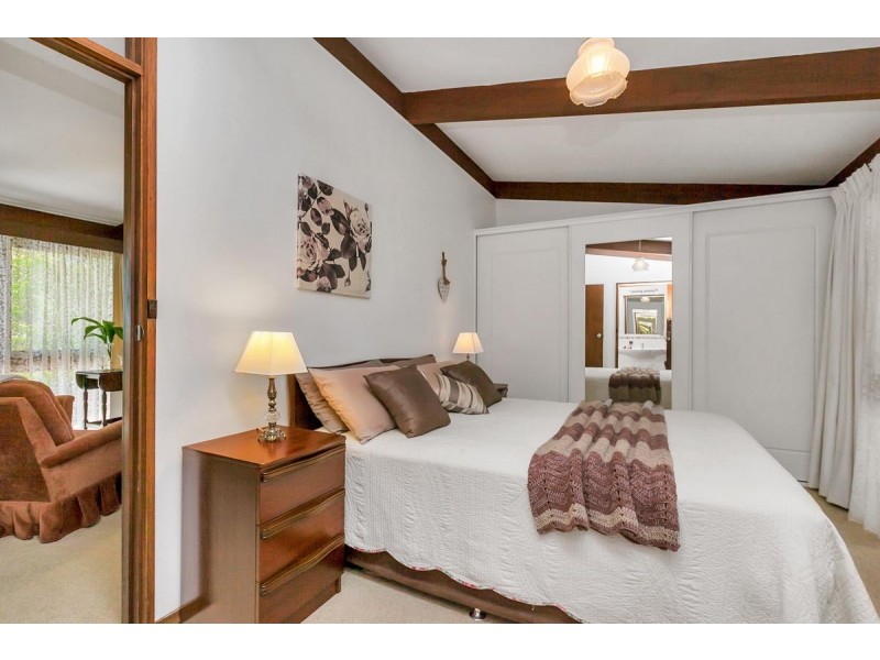 5 Malvern Court, Aberfoyle Park SA 5159