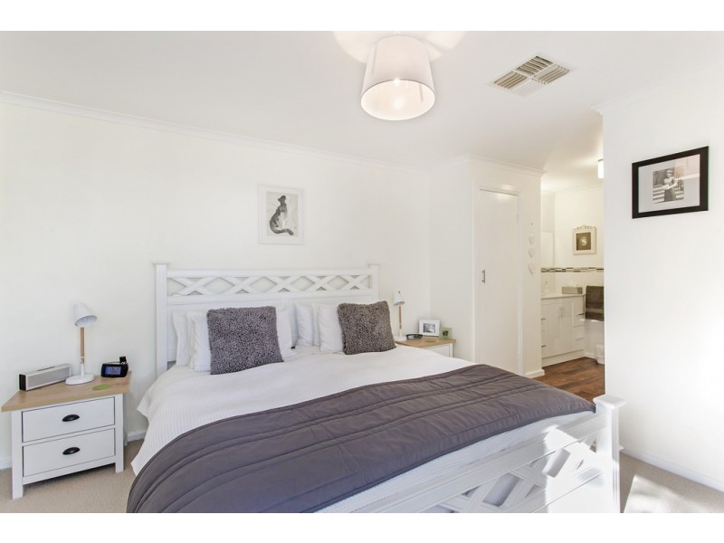 6 Malvern Court, Aberfoyle Park SA 5159