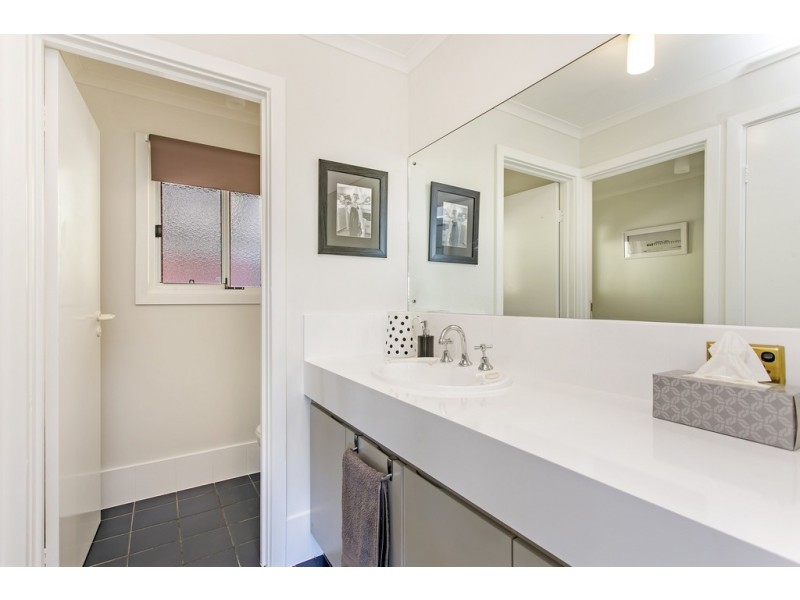 6 Malvern Court, Aberfoyle Park SA 5159