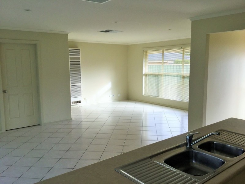 4/42 Wheatsheaf Road, Morphett Vale SA 5162