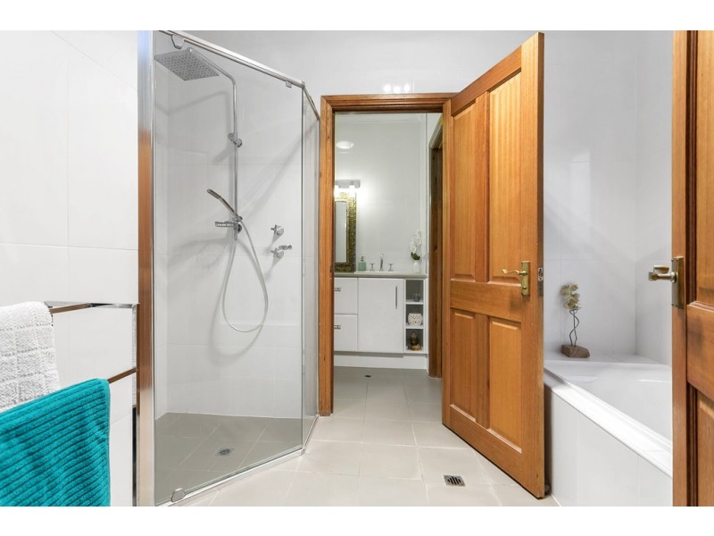 19 MARINE AVENUE, Hallett Cove SA 5158