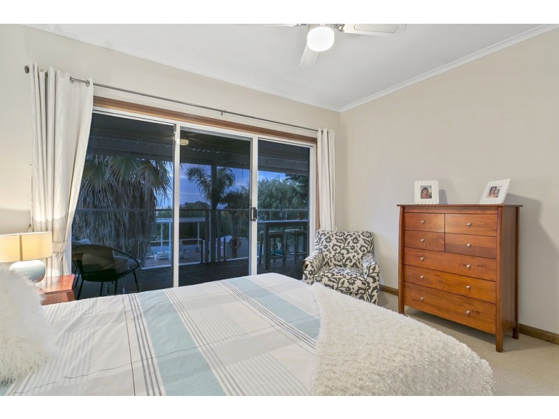 19 MARINE AVENUE, Hallett Cove SA 5158